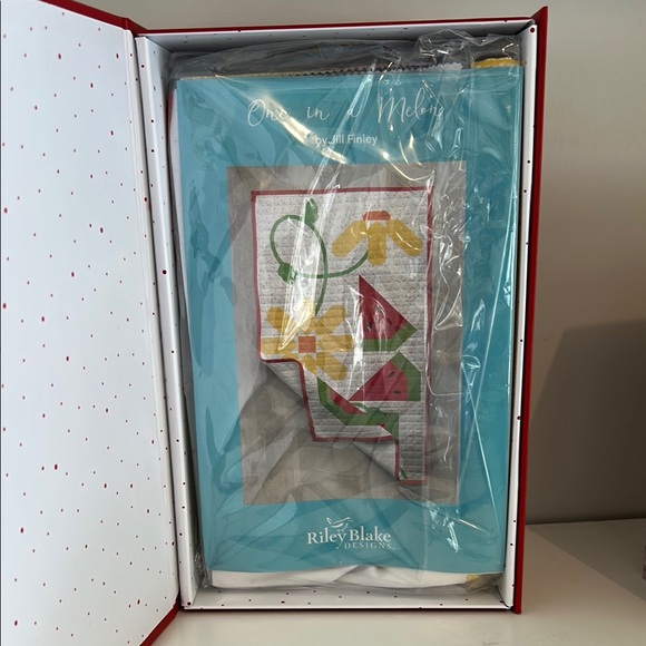 Riley Blake Door Banner Kit with Fruit and Flower Design - Picture 3 of 3